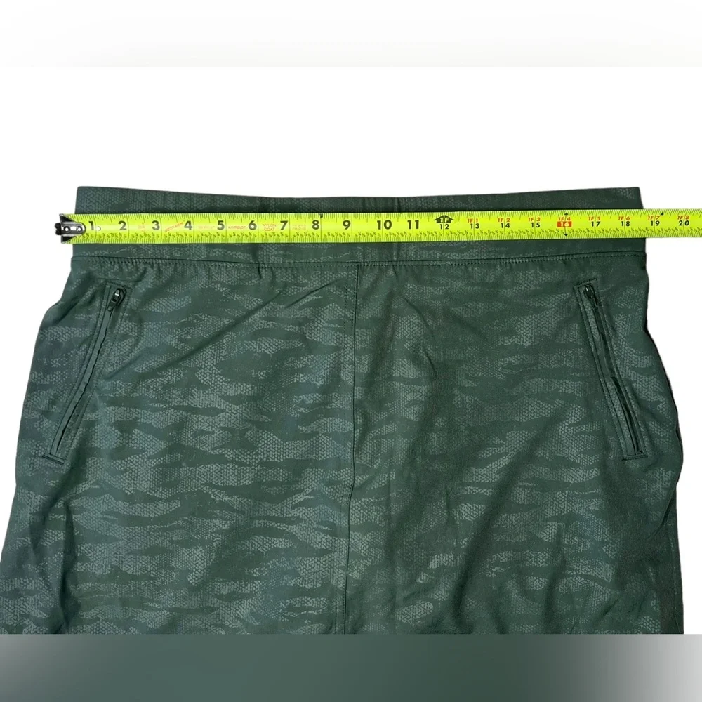 Orvis Size XL Green Camo Embossed Print Active Performance Skort Womens - Picture 11 of 15